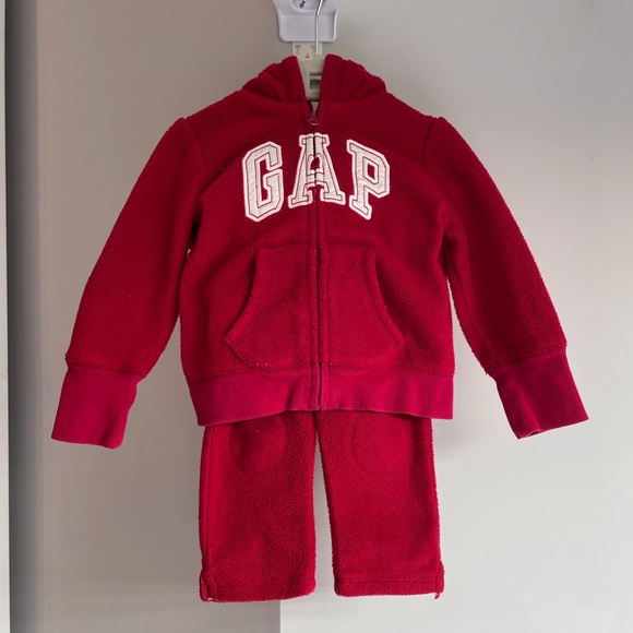 Baby Gap red Logo sweat set - Picture 4 of 4